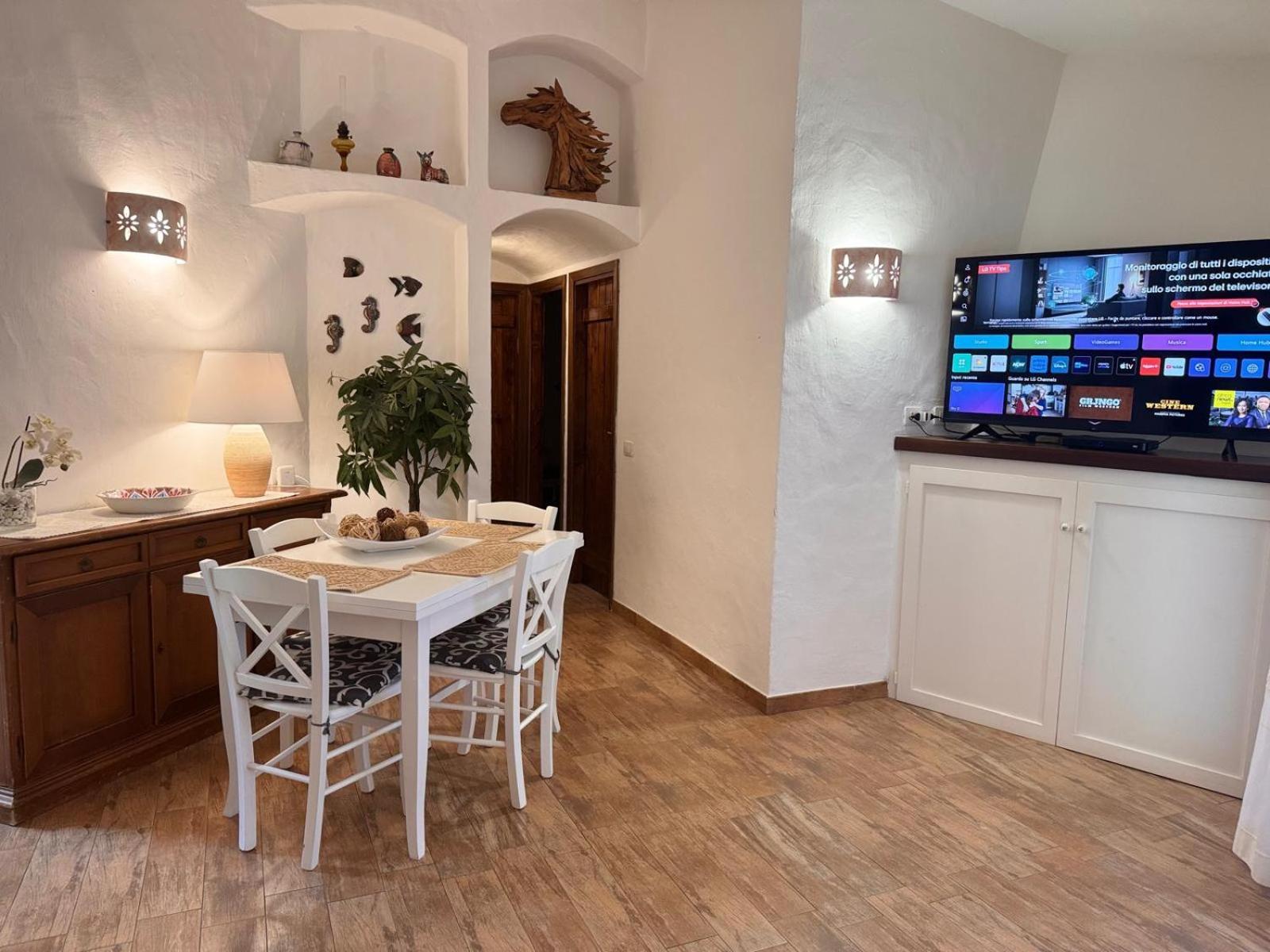 Sealine Villa With An Amazing View Of Tavolara Olbia Exterior photo